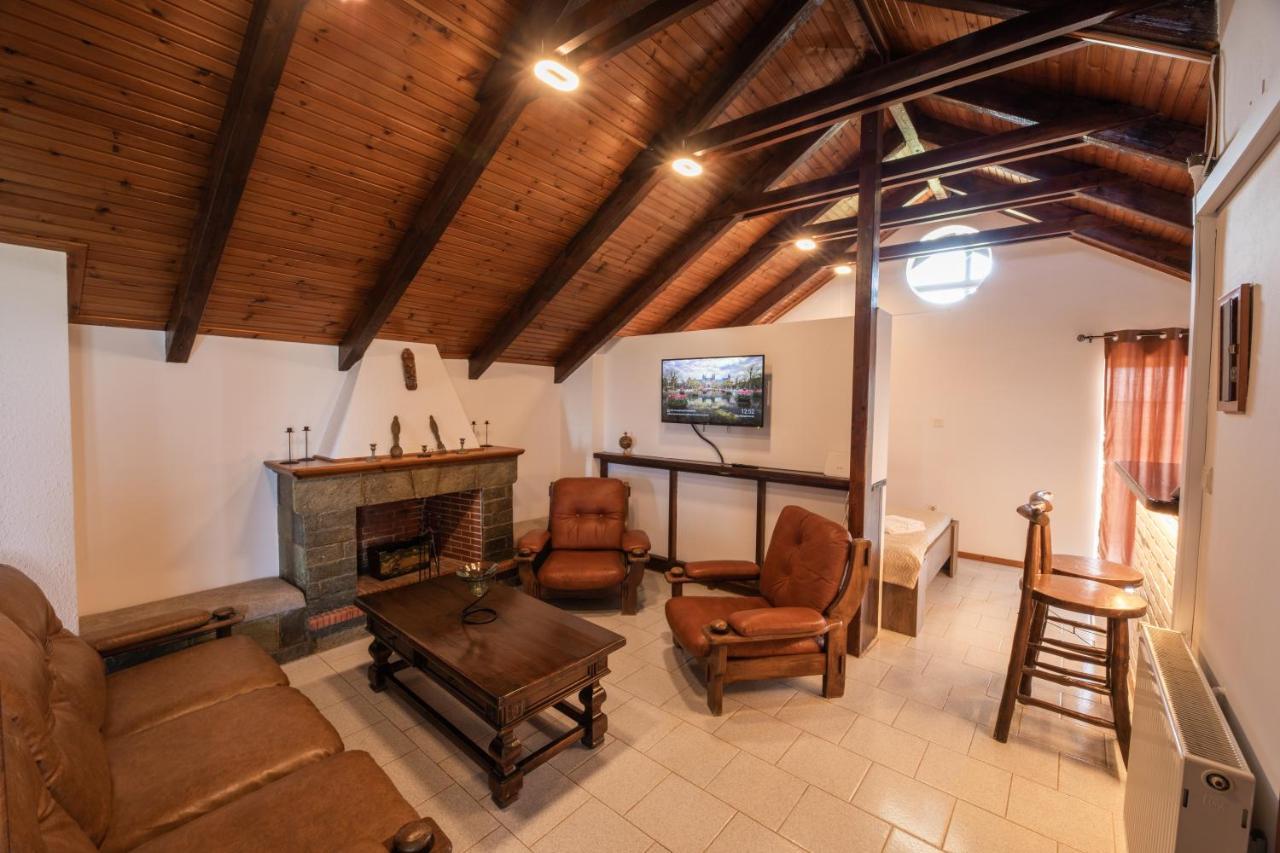 קאטאקולון Villa Georgina B&B מראה חיצוני תמונה