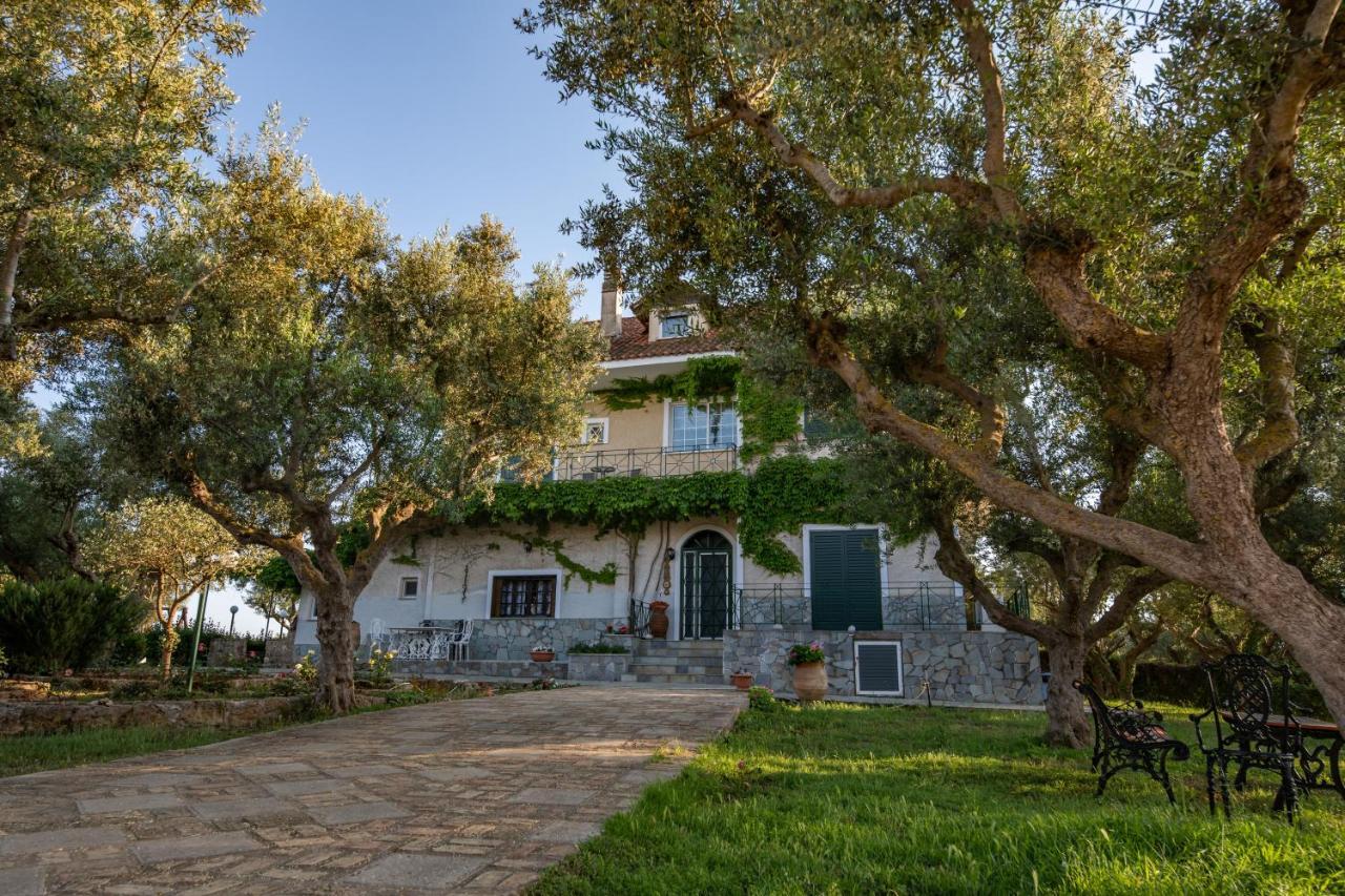 קאטאקולון Villa Georgina B&B מראה חיצוני תמונה