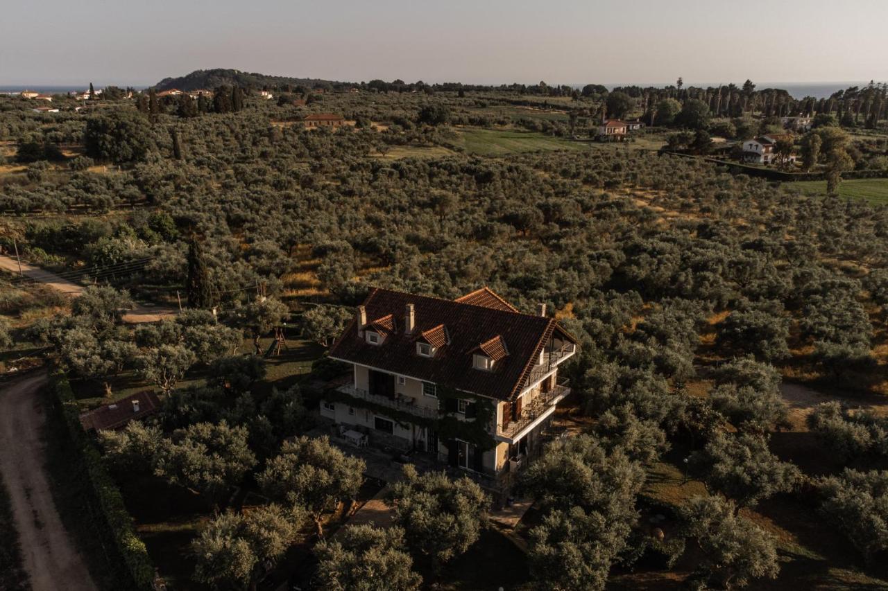 קאטאקולון Villa Georgina B&B מראה חיצוני תמונה