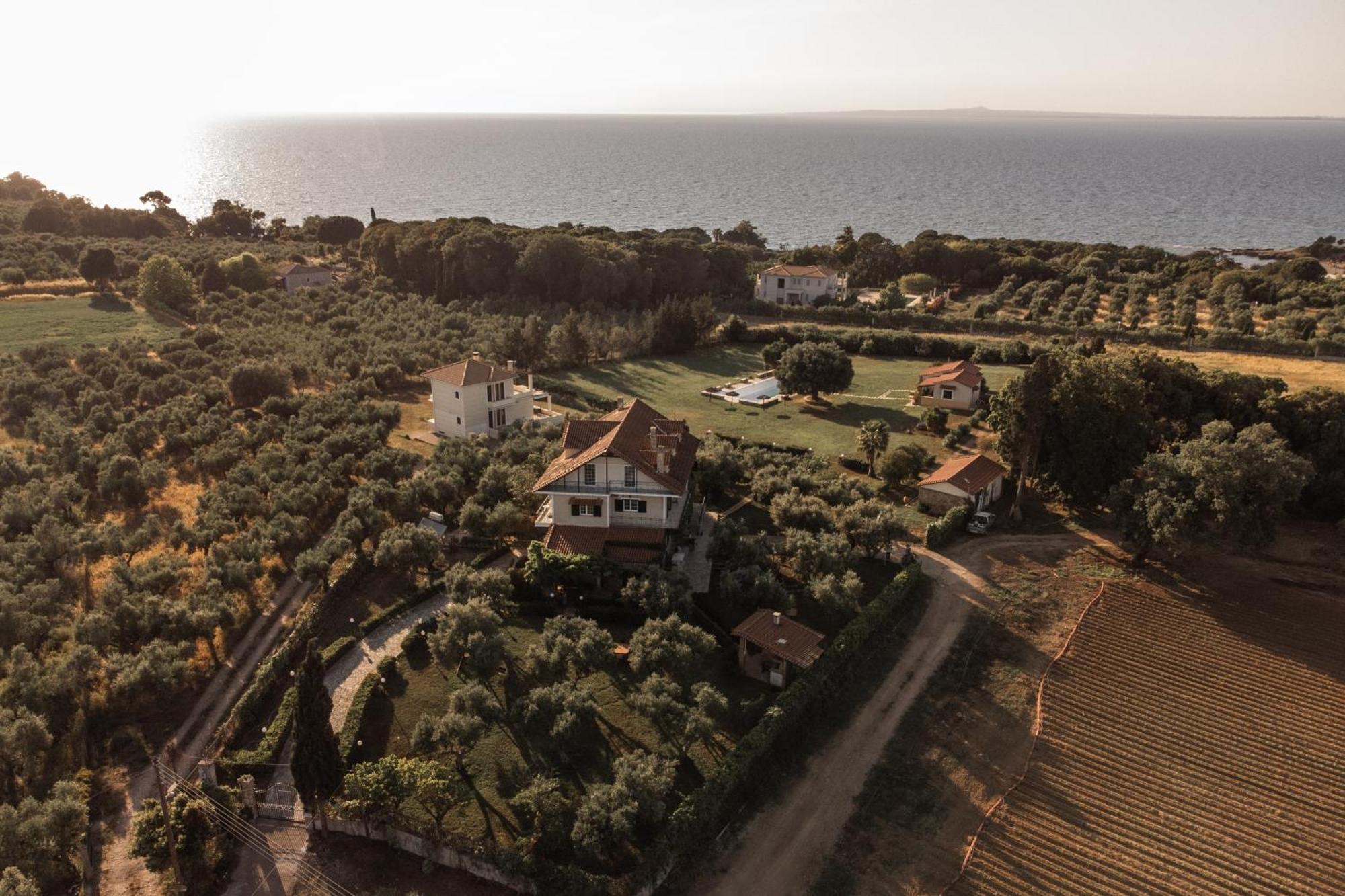 קאטאקולון Villa Georgina B&B מראה חיצוני תמונה